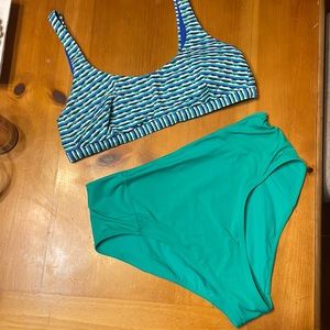 Never worn Athleta swimsuit